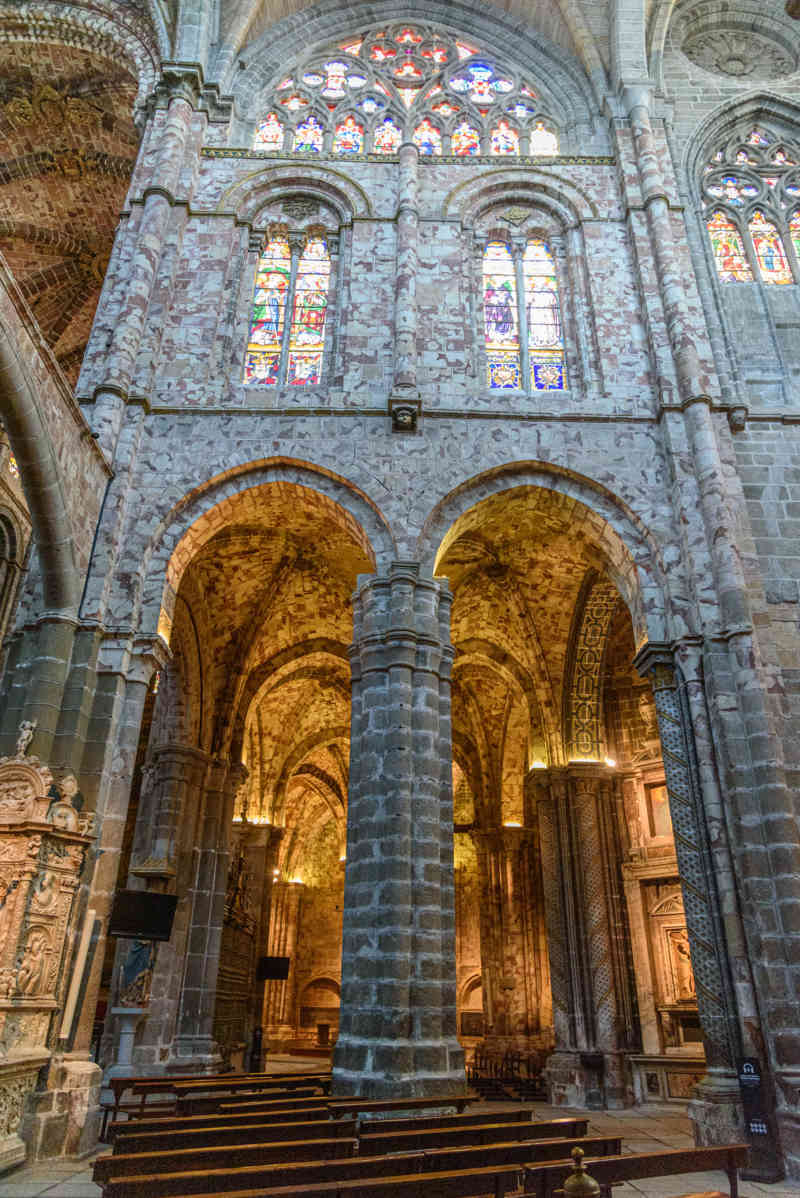 Ávila 032 - catedral de El Salvador.jpg